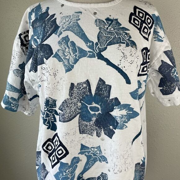 EZL T-Shirt Size S EUC - Picture 3 of 9